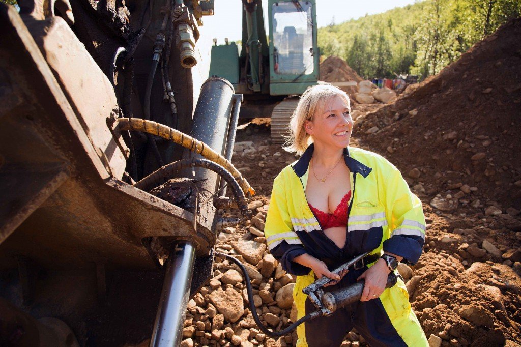 Pirjo Muotkajärvi, Neiti Huhtikuu